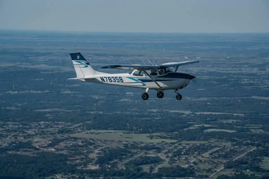 Private pilot flying over Fort Worth